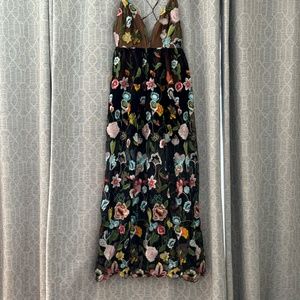 L'ATISTE by Amy Embroidered | Embroidered Floral Overlay Dress |Size: M